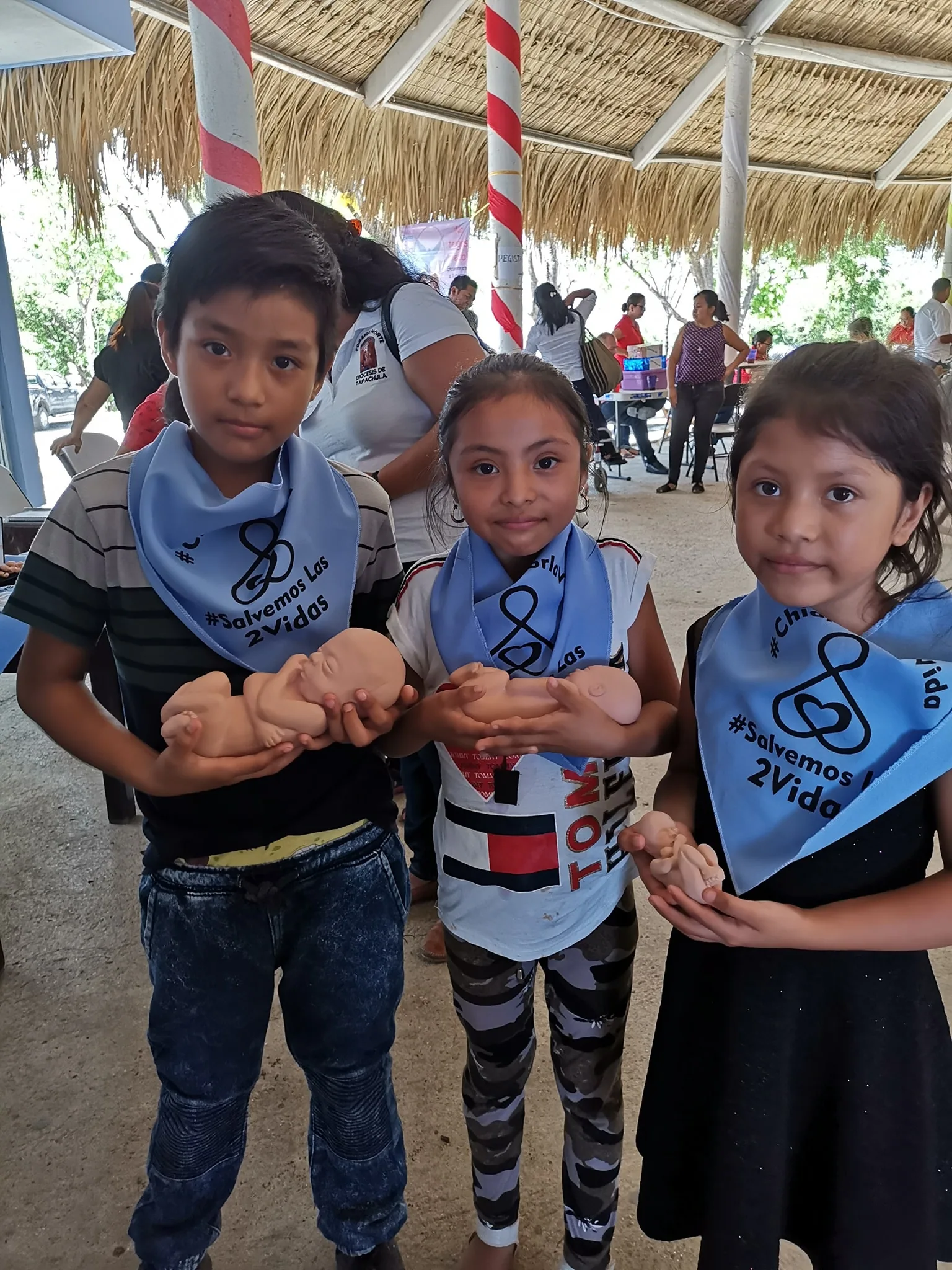 Misioneros compartiendo